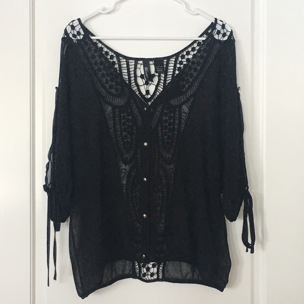 BKE Boutique Black Blouse